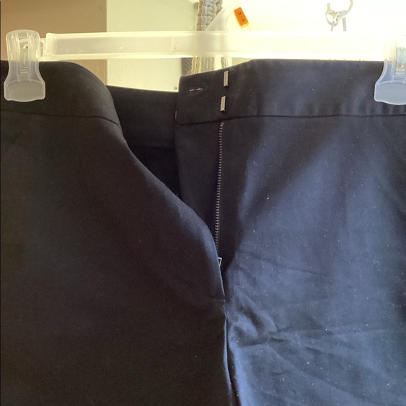 Dress shorts - Picture 3 of 4